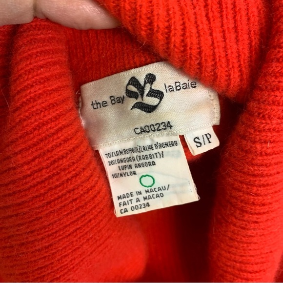 Vintage Hudson Bay Red Lambswool Angora Blend Cowl Neck Sweater Size S/P - Picture 10 of 10